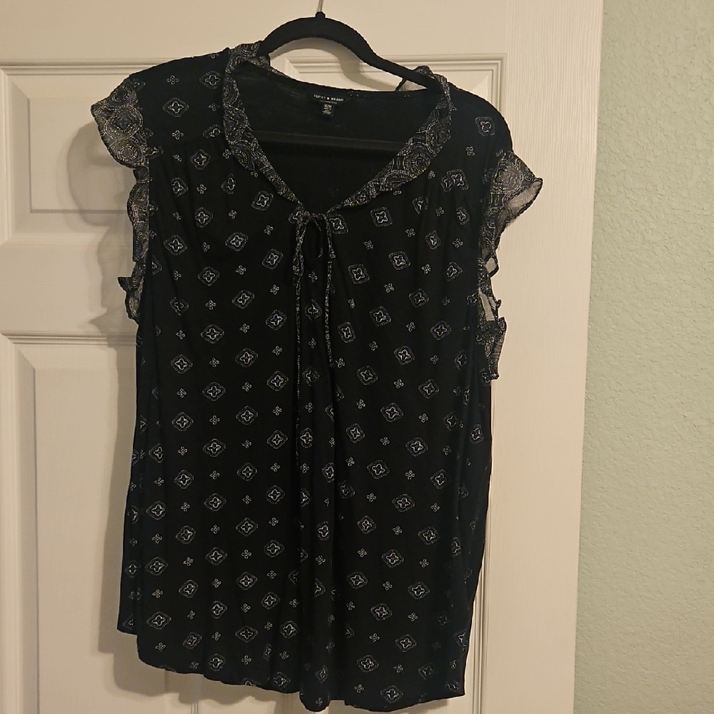 Lucky Brand Black/ White Printed Tie-Front Ruffle Sleeve Blouse